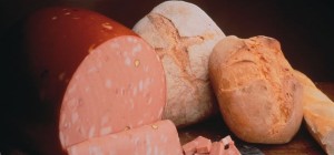 Mortadella intera